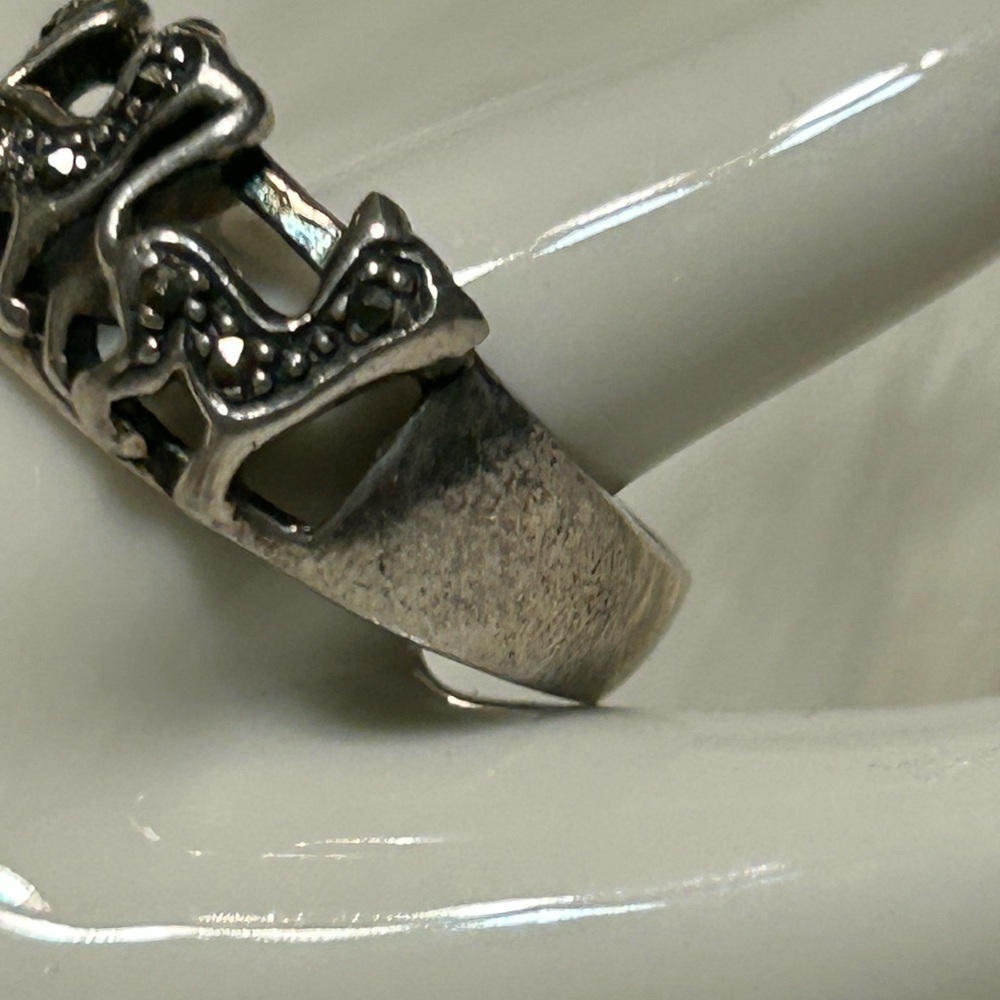 Silver Animal Design Ring - Picture 2 of 7